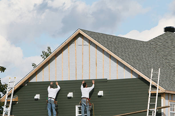 Professional Siding Installation technician working in Seanor, PA